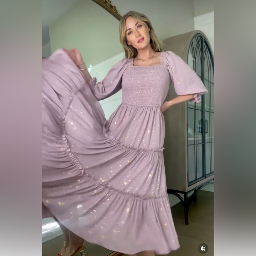 SOLD on crossposted***** IVy City Co - Starry Nights in lilac - M EUC
Do not Buy